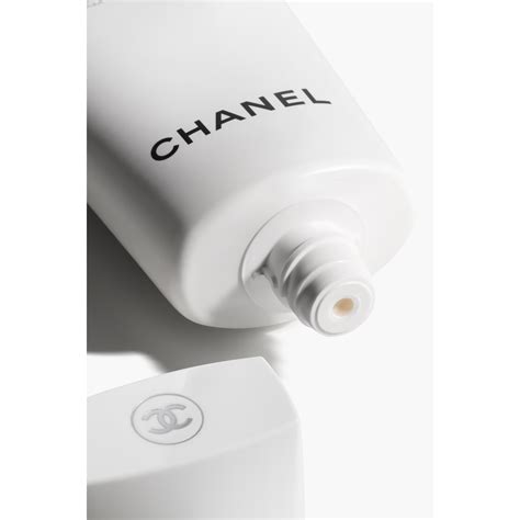 collection chanel le blanc|chanel le blanc face wash.